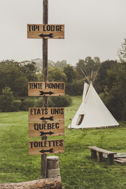 Les Tipis Du Bonheur De Vivre Hotell Brûlon Eksteriør bilde